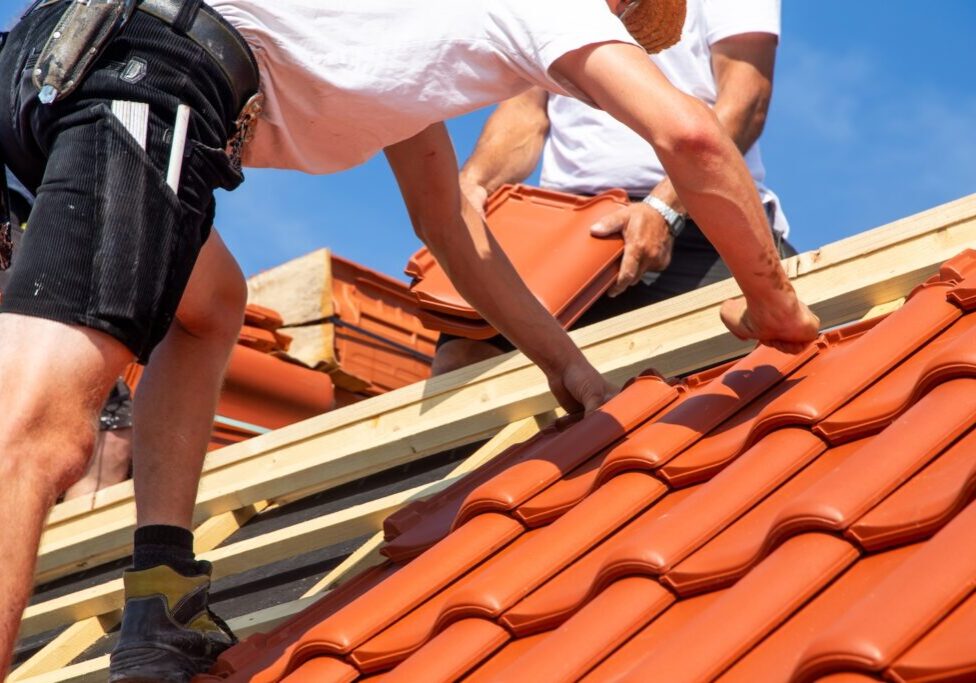 Roofing work, new covering of a tiled roof